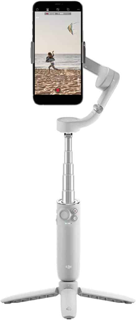 DJI OM5 Gimbal Handyhalterung Produktfoto mit Smartphone